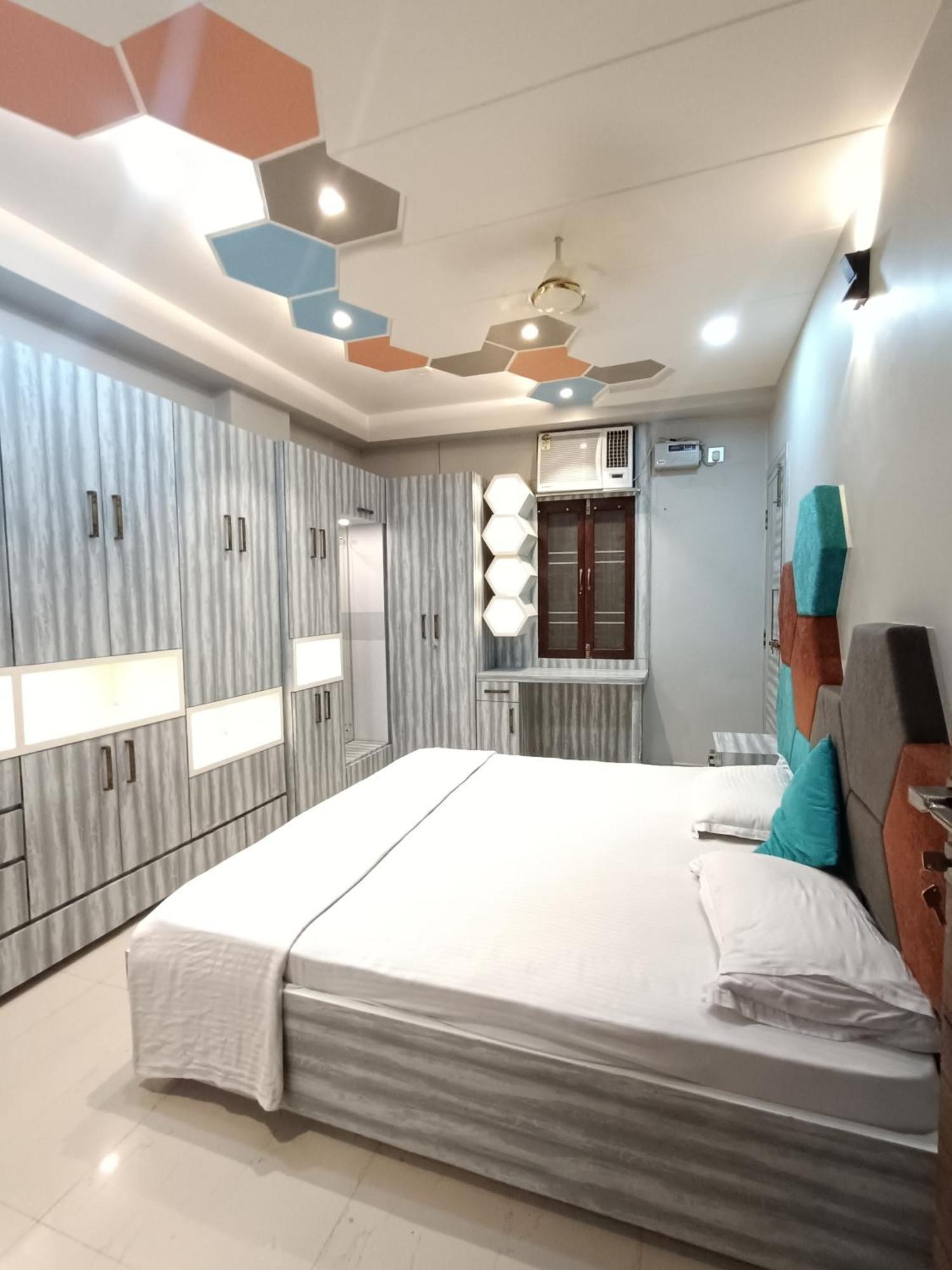 Homestay Daily *